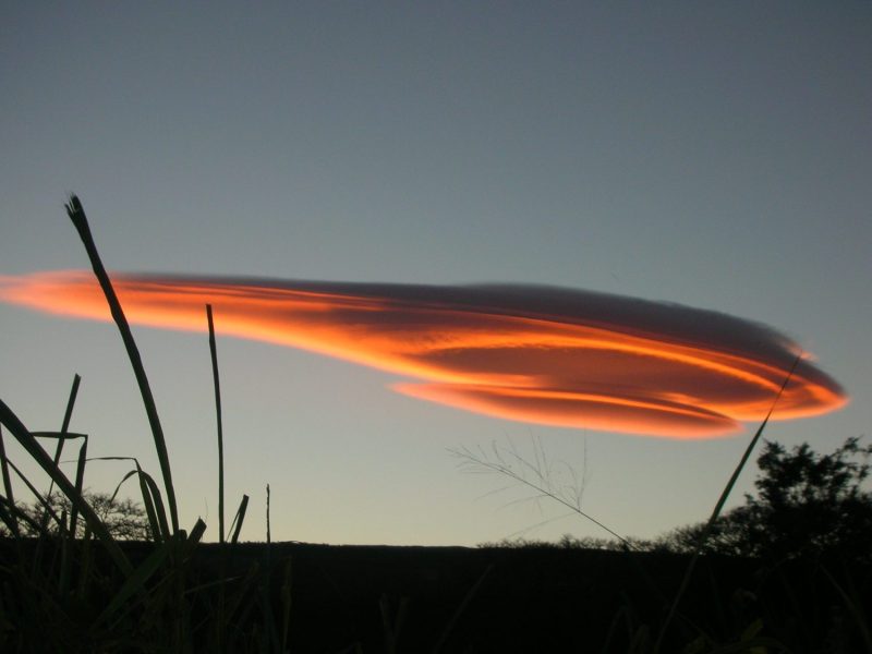 cropped-Lenticular_Cloud_Formation_Hawaii_Island