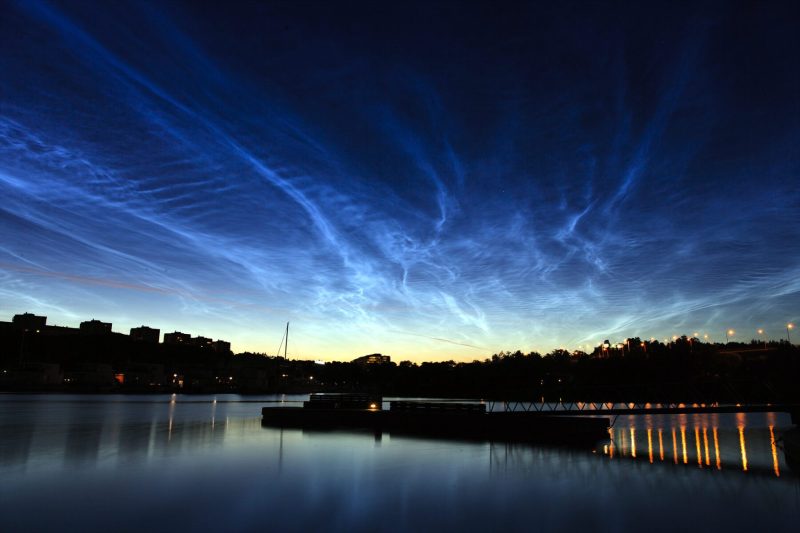 Noctilucent_clouds_over_Stockholm
